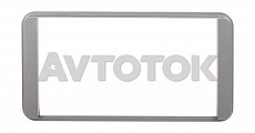 Рамка для установки в Toyota Rav4 (2001-2005) серебряная YE-TO003