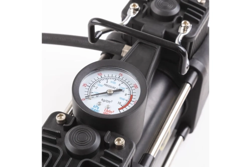 Фото компрессор воздушный carperformance, 50 л./мин., 12v/16а, 200w 10 атм., шланг 0,6 м., кабель питания 2,8 м., питание от прикуривателя, набор из 3-х Компрессор воздушный CARPERFORMANCE, 50 л./мин., 12V/16А, 200W 10 Атм., шланг 0,6 м., кабель питания 2,8 м., питание от прикуривателя, набор из 3-х