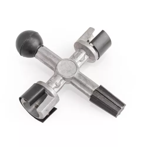 Autoprofi инструмент для чистки полюсный штырей АКБ и клемм проводки, крестообразный, металл Autoprofi инструмент для чистки полюсный штырей АКБ и клемм проводки, крестообразный, металл