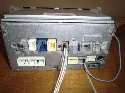 Разьем для подключения USB накопителя к штатным магнитолам Toyota, Suzuki, Pioner с 2010 г.