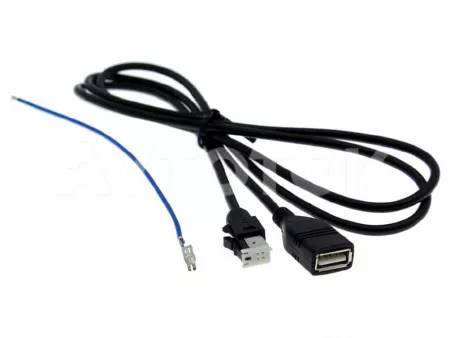 Разьем для подключения USB накопителя к штатным магнитолам Toyota, Suzuki, Pioner с 2010 г.
